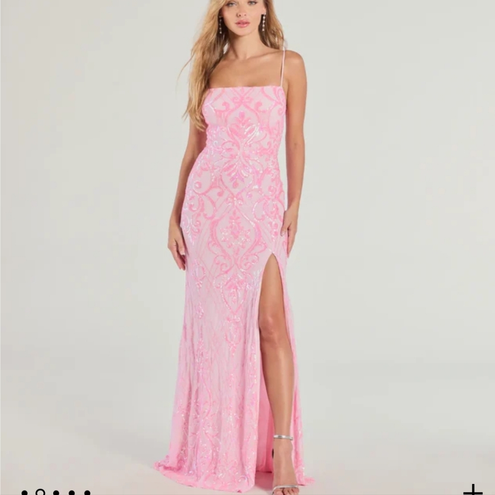 Tabitha Sleeveless Slim Sequin Formal Dress